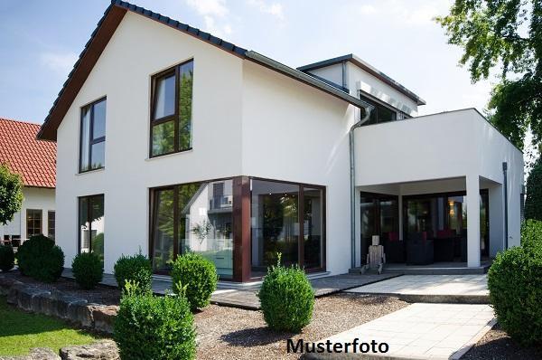 Einfamilienhaus mit Schwimmbecken Kreisfreie Stadt Darmstadt