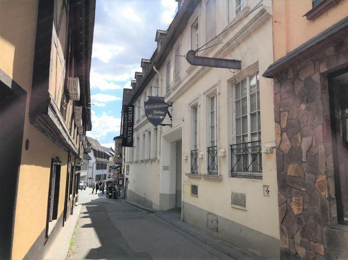 13 Wohnungen und ein Museum - in guter Lage - zusätzlich Gastronomie möglich! Rüdesheim am Rhein