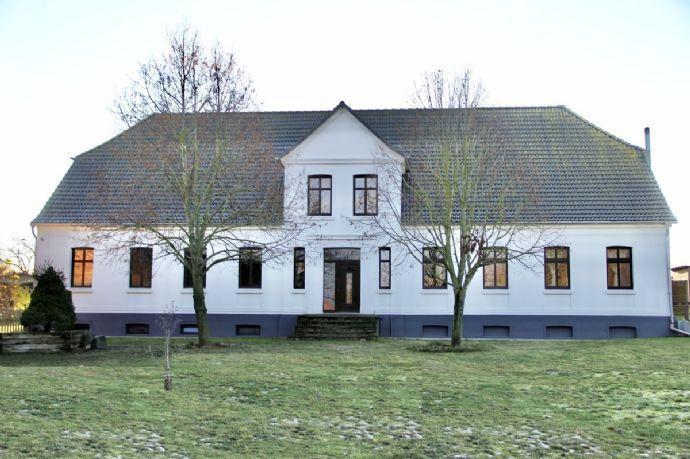 HORN IMMOBILIEN + romantisches Landhaus mitten in der Mecklenburgischen Seenplatte am Kastdorfer See Kreisfreie Stadt Darmstadt