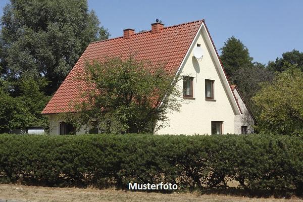 Zwangsversteigerung Haus, Günteroder Straße in Bischoffen Kreisfreie Stadt Darmstadt