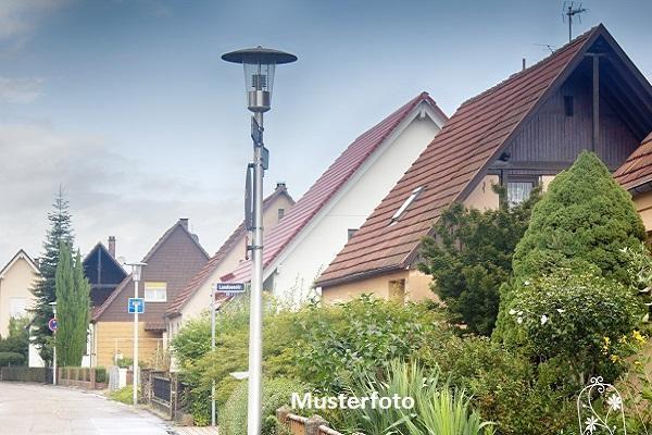 Zwangsversteigerung Haus, Limburger Straße in Weilrod Kreisfreie Stadt Darmstadt