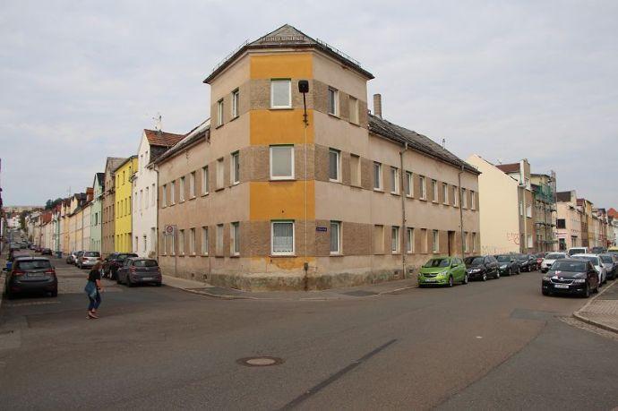 Crimmitschau: Mehrfamilienhaus mit vielen Entwicklungsmöglichkeiten!!! Kreisfreie Stadt Darmstadt