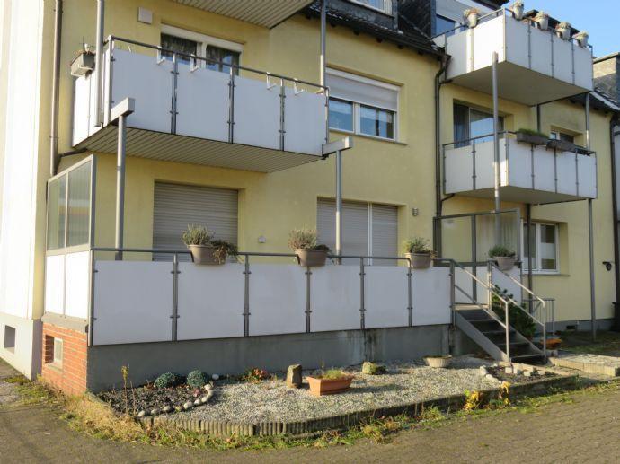 Bestlage Fuhlenbrock: Erdgeschoss-Wohnung mit Terrasse, Gartenanteil, Stellplatz, Garage Bottrop
