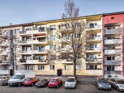 Investition mit Aussicht: vermietete Altbauwohnung mit Balkon in Berlin-Gesundbrunnen Gesundbrunnen