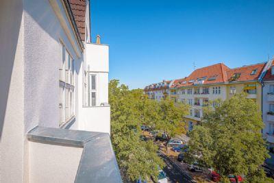 Bezugsfrei: Großzügige Altbauwohnung mit Balkon und Wintergarten Steglitz