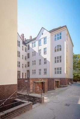 Schön geschnittene 3-Zimmer-Altbauwohnung mit Balkon Steglitz