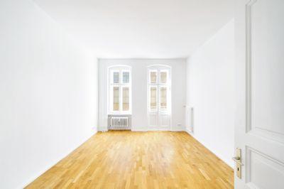 Großzügige, frisch renovierte 2-Zimmer-Wohnung im Altbau Berlin