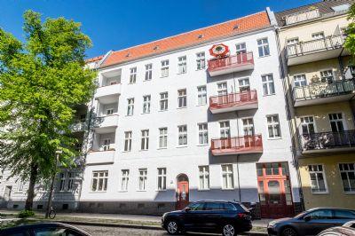 Vermietete Altbauwohnung mit geräumigem Grundriss und Balkon Berlin