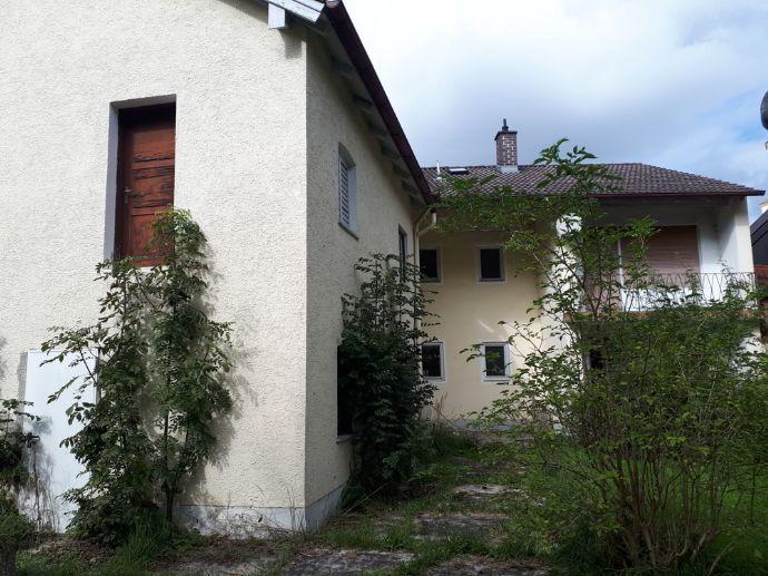 Beenden Sie den Dornröschenschlaf - Renovierungsbedürftiges Wohnhaus mit Ladeneinheit Bergen auf Rügen
