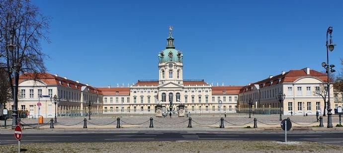 Citywohnung zwischen Schloss Charlottenburg und dem Tiergarten (Renovierungsbedarf) Charlottenburg