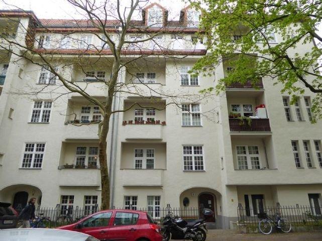 Gutgeschnittene 4-Zimmer-Altbauwohnung mit Balkon & Loggia - 9-monatige Eigenbedarfskündigungsfrist Steglitz