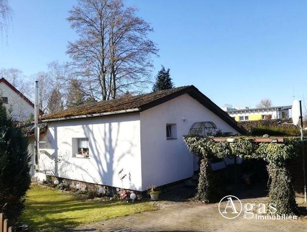 Ohne Käuferprovision: kleines Haus mit Bootsanleger in beliebter Wohnlage in Heiligensee Heiligensee