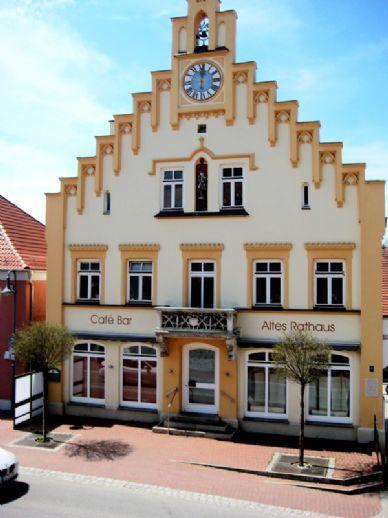Historisches Kleinod in Rottenburg: das alte Rathaus Bergen auf Rügen