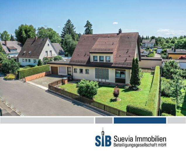 Großes EFH auf einem 900m² Grundstück und 5 Garagen in familienfreundlicher Wohnlage von Königsbrunn Königsbrunn