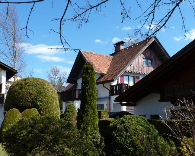 Wohnhaus mit Ferienwohnung/Einliegerwohnung in Garmisch mit Bergblick Garmisch-Partenkirchen
