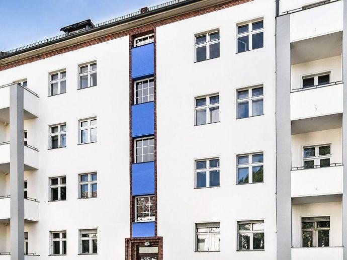 Jetzt investieren: freie Altbau-Perle mit Balkon nahe Schloßstraße Berlin