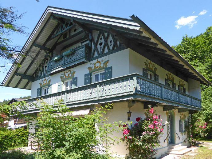 Denkmalgeschützte Villa mit parkähnlichem Grundstück Garmisch-Partenkirchen