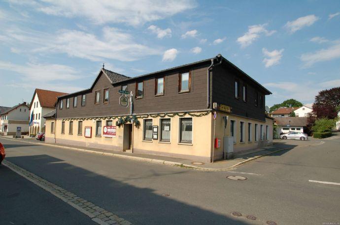 Wohn- und Geschäftshaus - ehemalige Gaststätte mit großem Saal Bergen auf Rügen