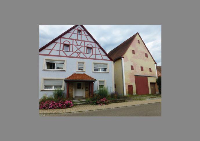 Zweifamilienhaus mit Scheunen- und Lagergebäuden in Kleinhaslach (OT Dietenhofen) Bergen auf Rügen
