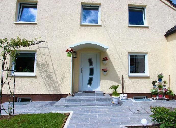 ** Einziehen und genießen ** Liebevoll, renoviertes Einfamilienhaus in Kösching * Kösching