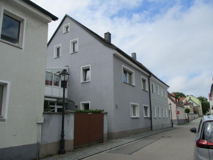 Charmantes Stadthaus mit Nebengebäude und Innenhof in Vohenstrauß! Bergen auf Rügen