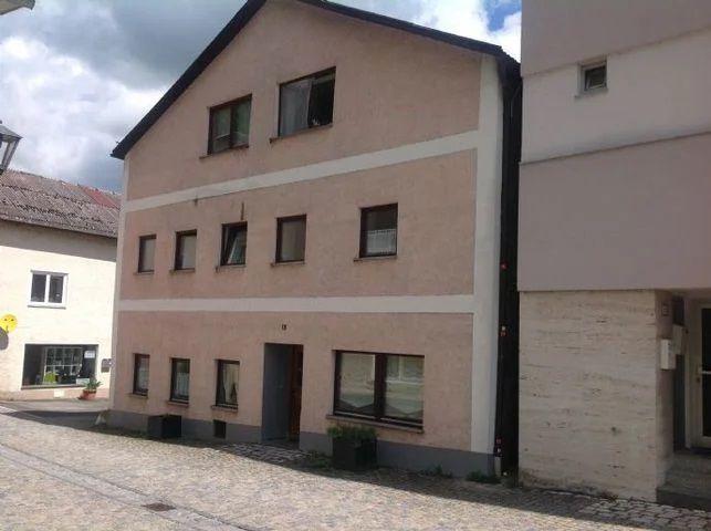 MFH mit 3 großen Wohnungen in der Stadtmitte Bergen auf Rügen
