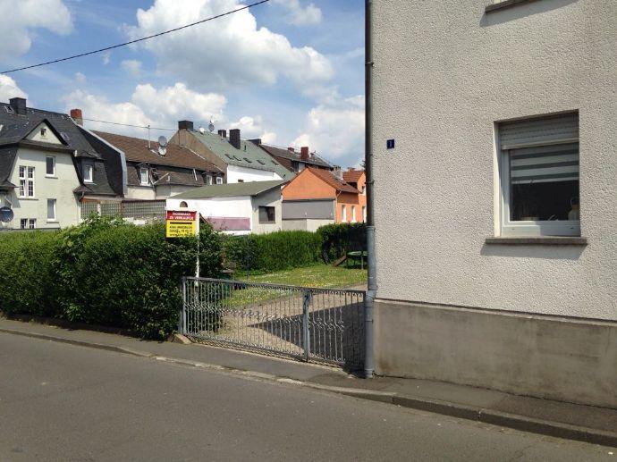 Wohn- und Geschäftshaus nebst Garage in Rödental Bergen auf Rügen