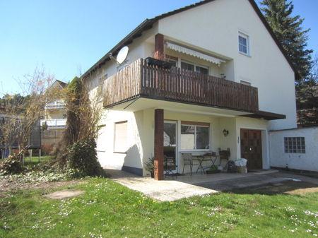 Idyll. 1 bis 2-Familienhaus mit Doppelgarage in Büchenbach bei Roth- Viel Platz in schöner Umgebung! Büchenbach