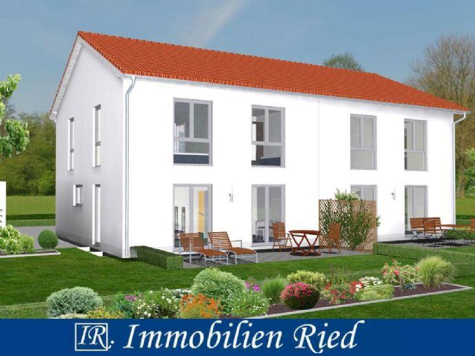 Neubau einer modernen Doppelhaushälfte in Bernbeuren mit Blick über die Wiesen und Felder Bergen auf Rügen