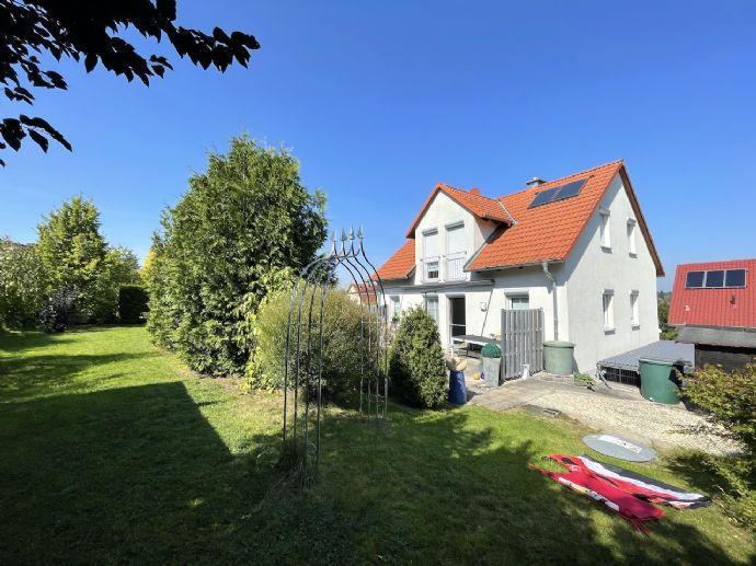 Freistehendes Einfamilienhaus mit großem sonnigem Garten, Solaranlage für Brauchwasser, großem Keller und 2 Carport Stellplätze Bergen auf Rügen