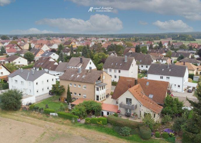 Gegen Gebot in Großenseebach : Mehrfamilienhaus in Feldrandlage Großenseebach