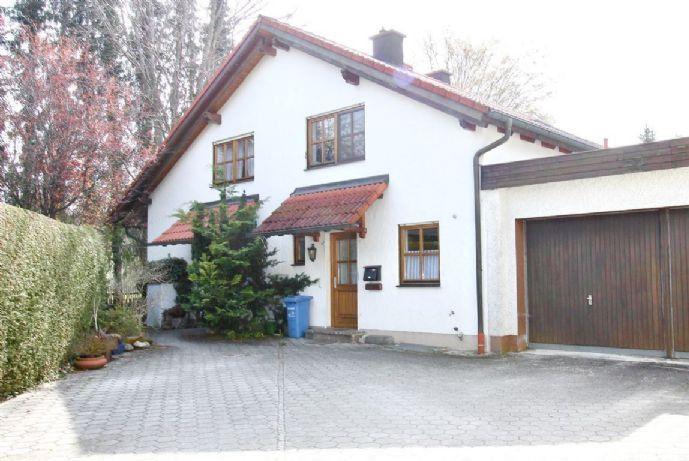 Wunderschöne und sehr ruhig gelegene Doppelhaushälfte in Germering Schöner eingewachsener Garten Bergen auf Rügen