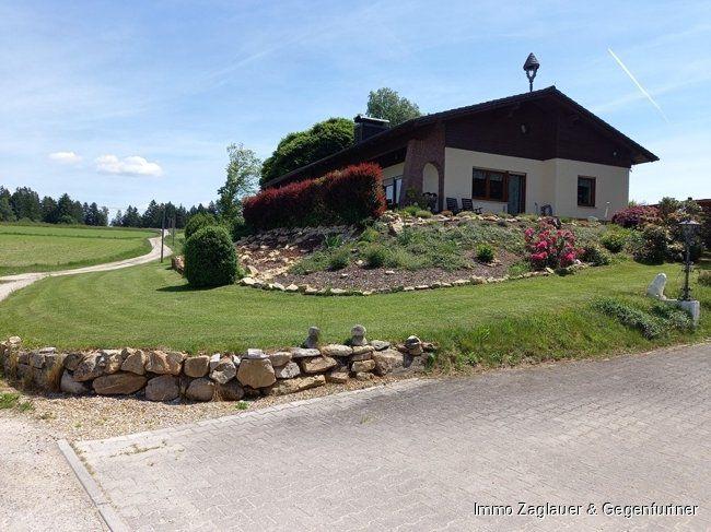 Traumhaft gelegenes Landhaus mit parkähnlichem Grundstück und zusätzlicher Halle - Nähe Kirchberg - ca. 4.500 m² Grund Kirchberg im Wald