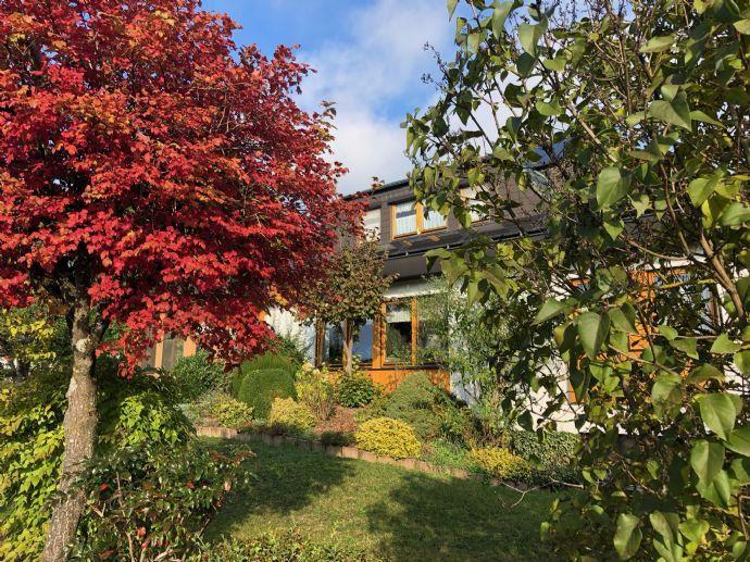 Großzügiges Zwei- oder Dreifamilienwohnhaus mit Wintergarten, tollem Garten und Freisitz Bad Rodach