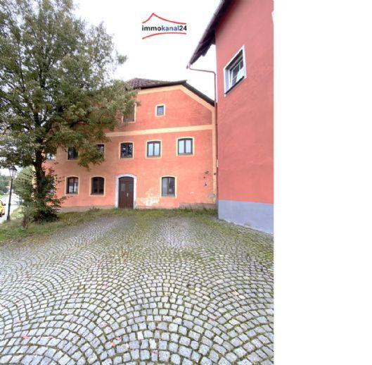 Ehemaliges Wohn-/Geschäftshaus mit viel Potenzial und jede Menge Platz in 91790 Nennslingen Bergen auf Rügen