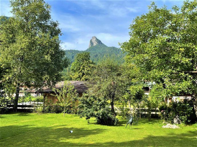 Repräsentatives Einfamilienhaus auf großem Grundstück mit Bergblick Kreuth