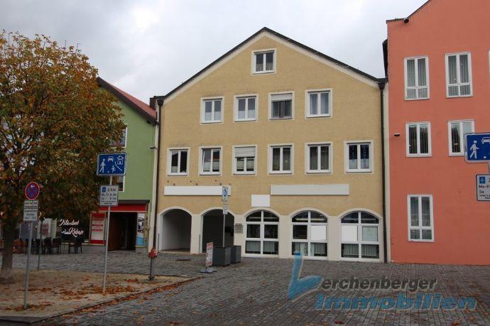 LERCHENBERGER IMMOBILIEN: Wohn- und Geschäftshaus in zentraler Lage von Aidenbach Bergen auf Rügen