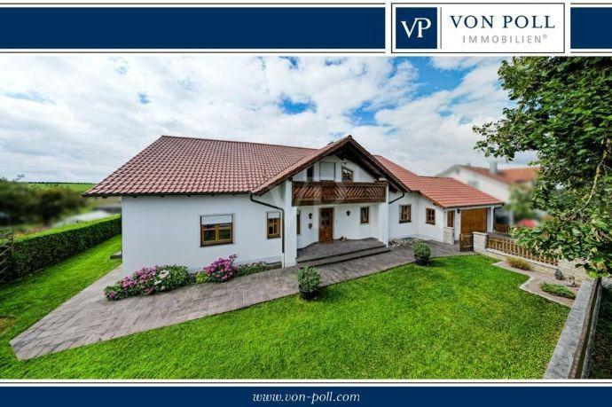 Bieterverfahren: Wunderschönes Zweifamilienhaus mit herrlichem Blick ins Grüne Böhmfeld