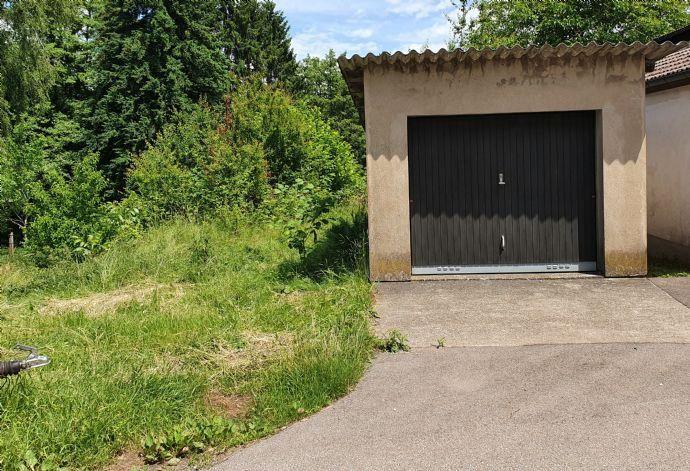 Grundstück mit Garage zu verkaufen Auf der Säge