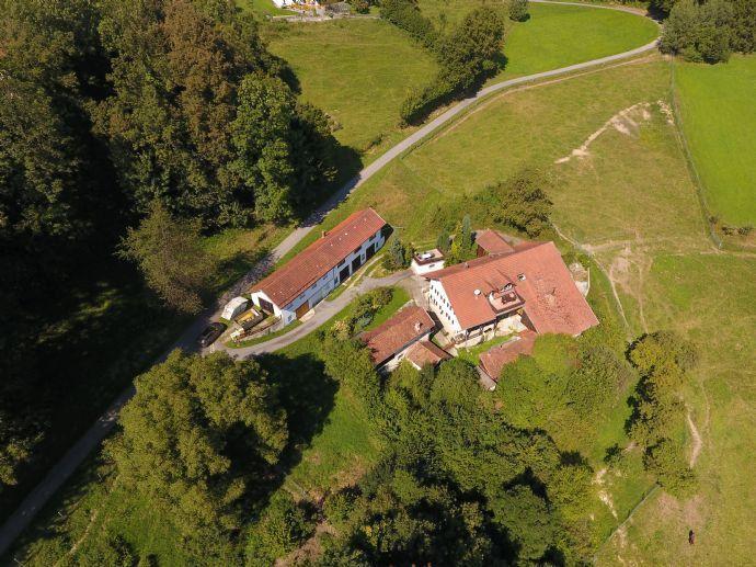 Tolle Hofstelle mit 5,4 Hektar arrondiertem Grund in sonniger Alleinlage und toller Fernsicht Bergen auf Rügen