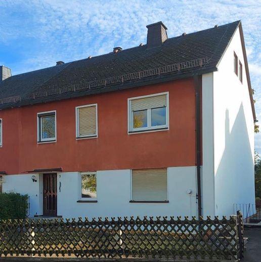 Sofort frei! Günstiges Ein- oder Zweifam.Haus mit ausbaufähigem DG und Garage Bergen auf Rügen