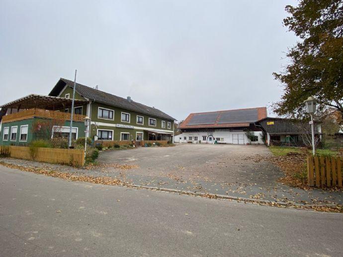 Gastwirtschaft mit Wohnungen und 4.000 m² Grundstück in bester Lage von Willmering Bergen auf Rügen