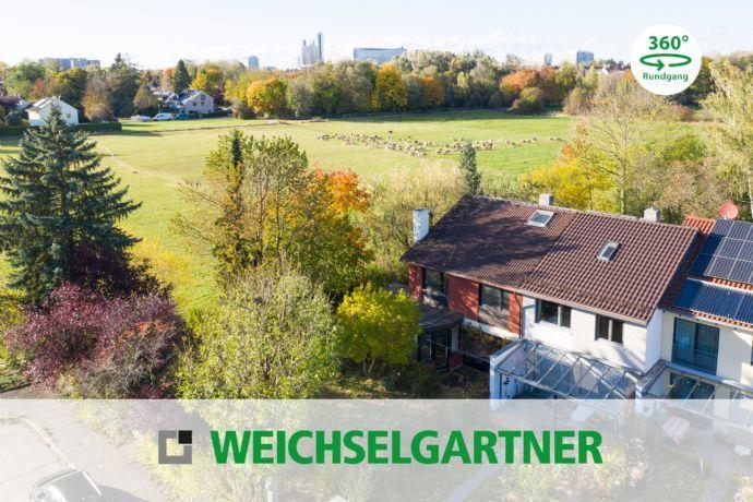 Reiheneckhaus mit großem Garten direkt am Park Kirchheim bei München