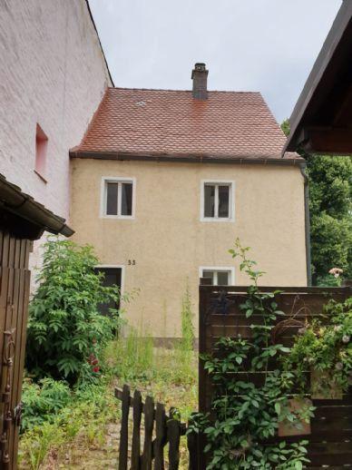 Sanierungbedürftiges Haus an der Stadtmauer mit schönem Grundstück zu verkaufen. Neukirchen bei Sulzbach-Rosenberg