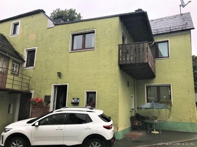 Zweifamilienhaus mit Charme möchte wieder bewohnt werden. Weißdorf