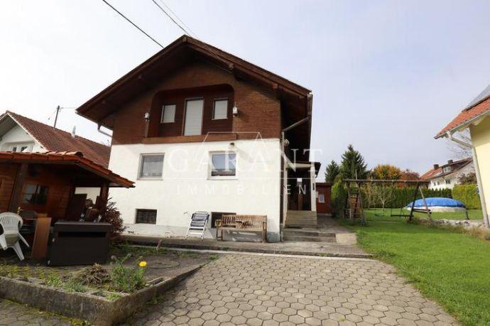 **Renovierungsbedürftiges Einfamilienhaus mit separaten Grundstück steht hier zum Verkauf!** Bergen auf Rügen