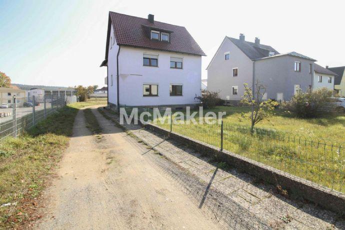 Vielseitiges Mehrfamilienhaus mit 3 Wohneinheiten in vorteilhafter Lage von Grafenwöhr Grafenwöhr