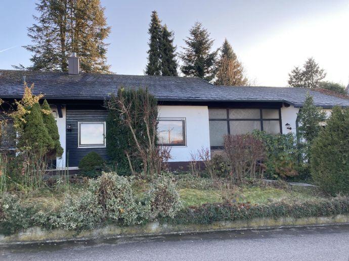 Repräsentatives Einfamilienhaus mit Solarthermieanlage, Garage und Garten in Peutenhausen Bergen auf Rügen