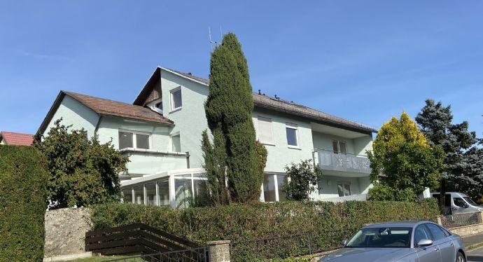 Renoviertes Dreifamilienhaus + Einliegerwohnung zur Kapitalanlage oder Selbstnutzung Plößberg