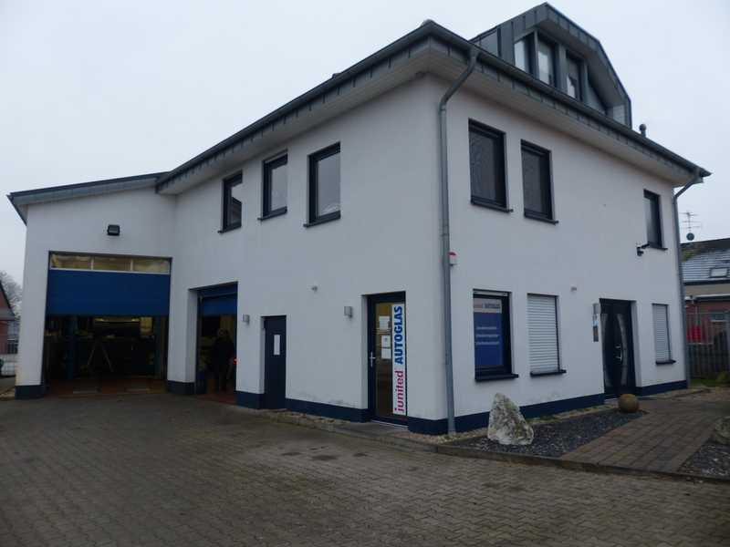 Maisonettewohnung-Halle mit Büro und Werkstatt im attraktiven Einfamilienhaus in Straelen Kleve